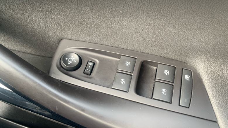 Vauxhall Astra 1.6T 16V 200 Elite Nav 5dr Petrol Hatchback